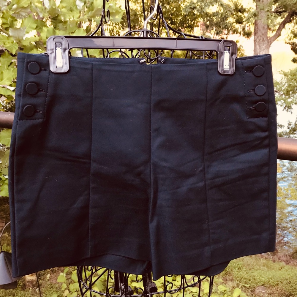 Ecru shorts